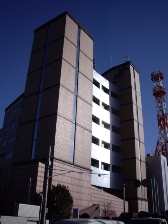法テラス埼玉法律事務所の入っているビルの外観写真