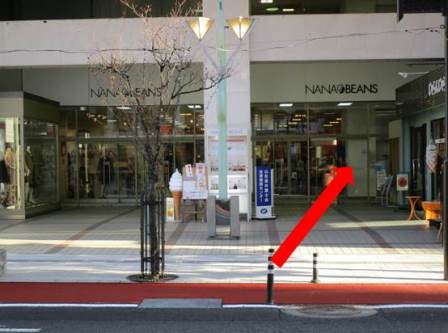 NANABEANS入口右奥のエレベーター