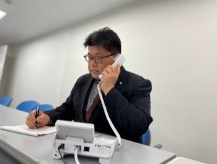 ホットラインに対応する常勤弁護士