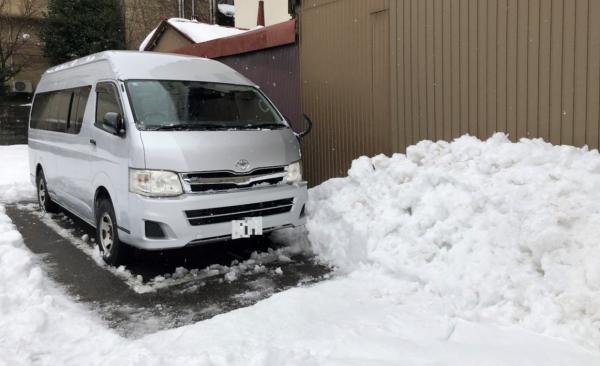法テラス号に積もった雪3