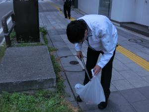 ゴミ拾い