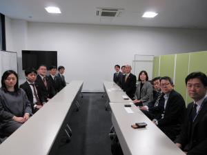 札幌弁護士会新役員（左）との顔合わせの様子