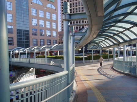 JR立花駅からのアーケード